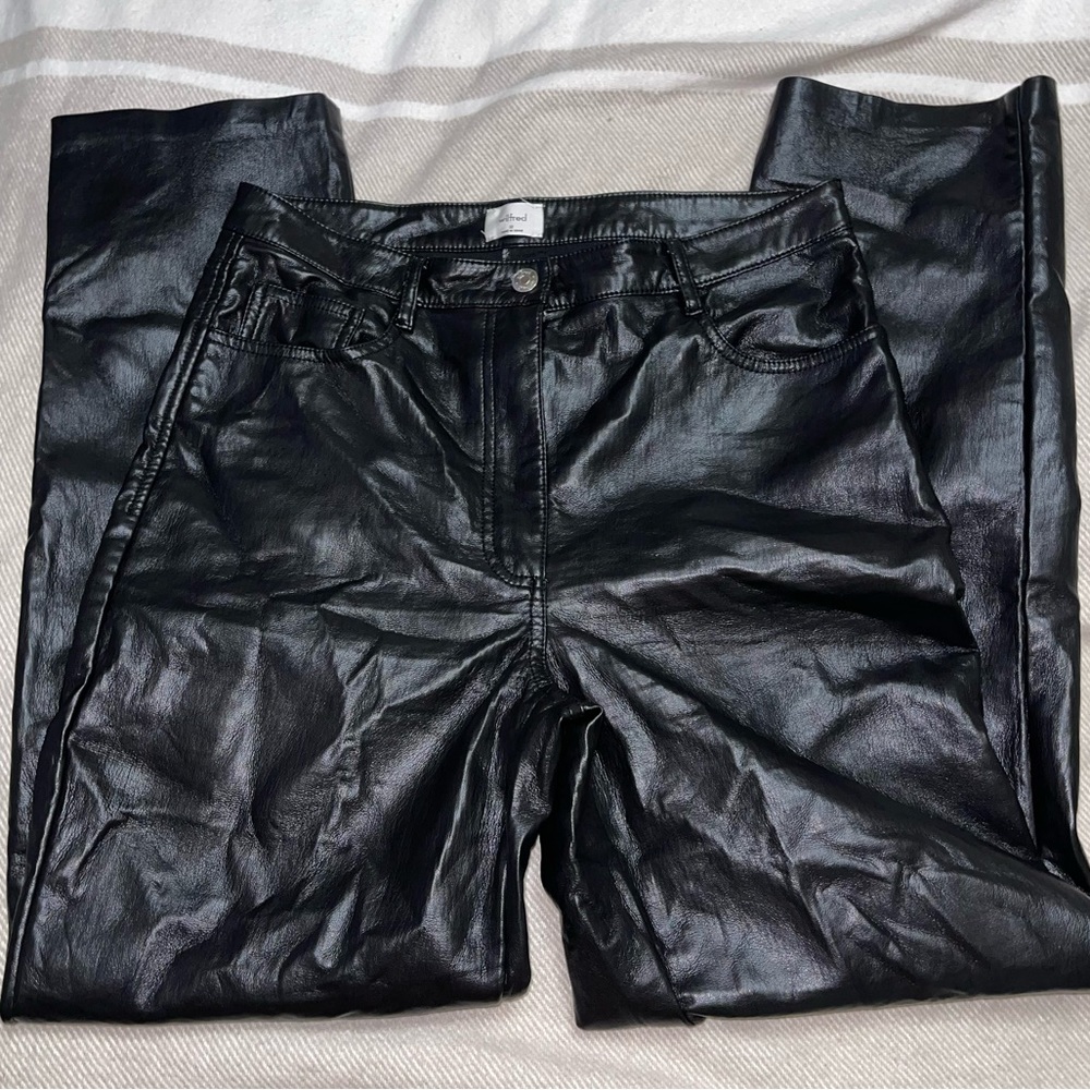 Aritzia Melina Leather Pants